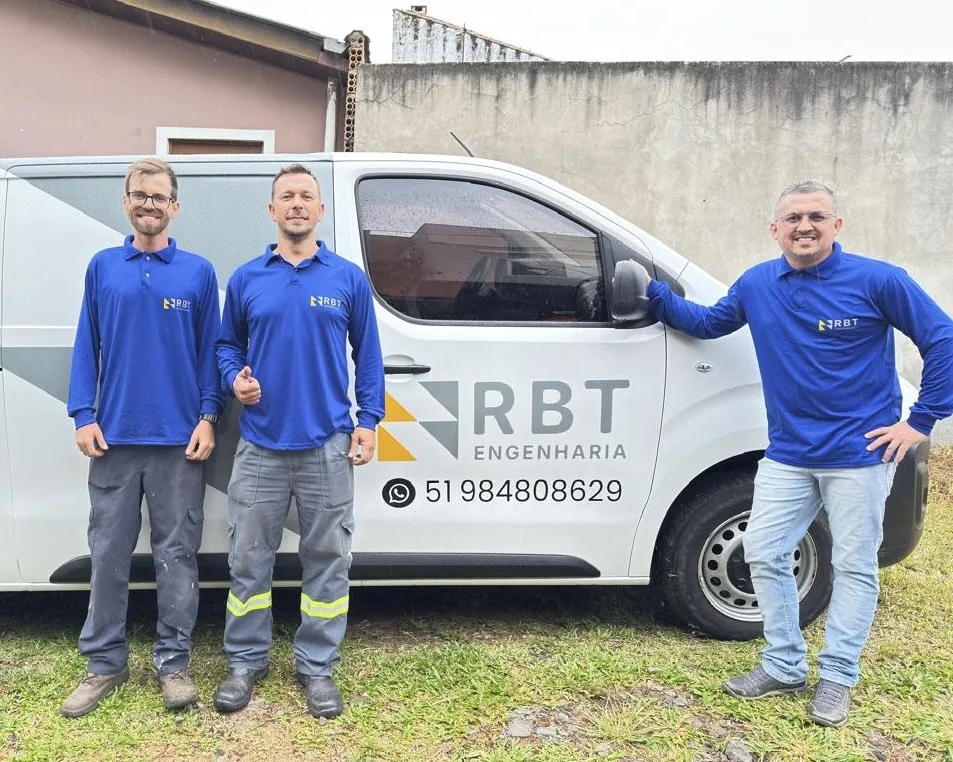Equipe técnica da RBT Engenharia em Gravataí