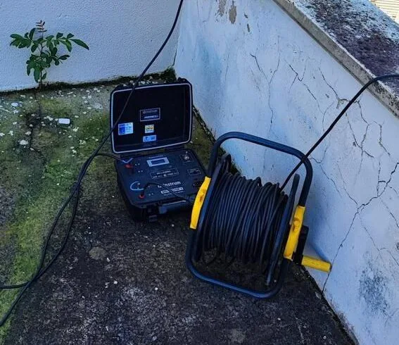 Ensaio de isolamento elétrico como parte da inspeção de SPDA